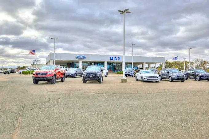 Dealership gallery photo 3